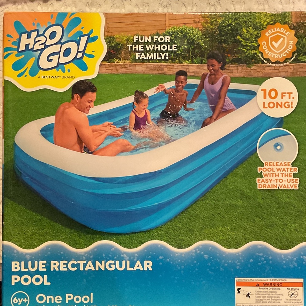 Family Fun Blue Pool